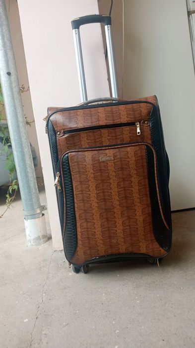 Продаю новую Чемоданы