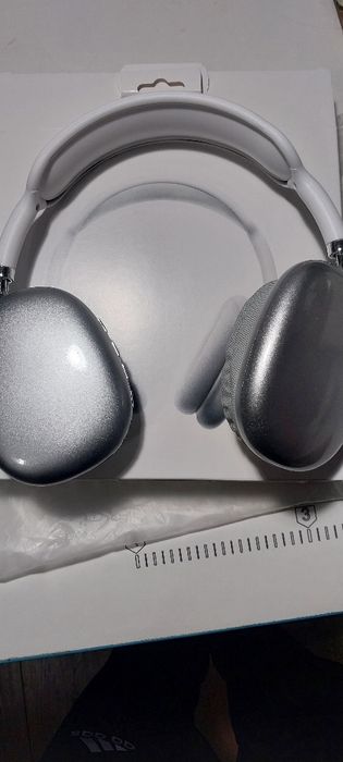 P9 Наушник Новая цена !