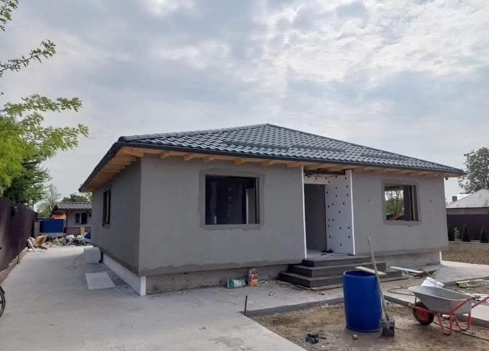 Vand case modulare pe strctura metalica si panouri sandwich Romania