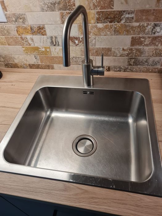 Set chiuveta si baterie de bucatarie cu sistem de scurgere  inclus