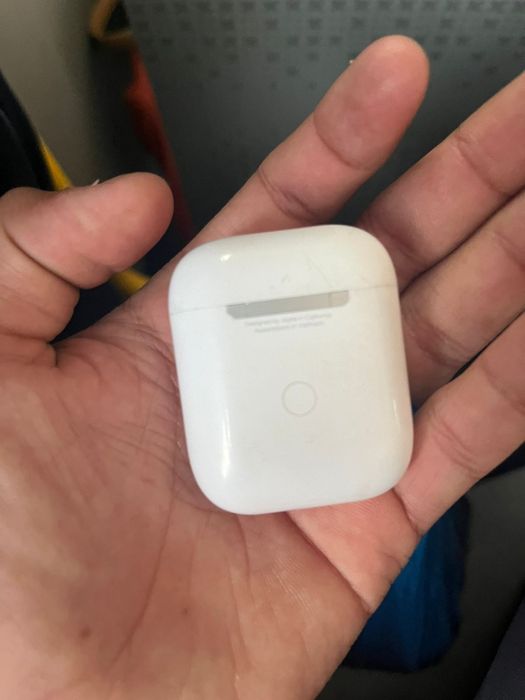 Airpods сатлат 7000 тенге