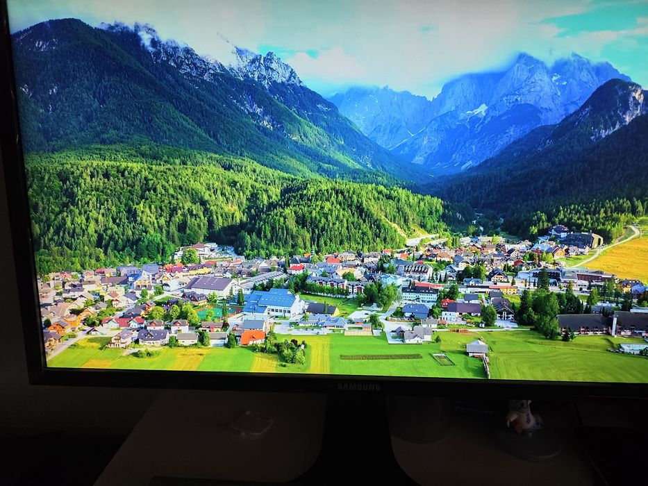 4К Монитор Samsung UHD (3840 x 2160)