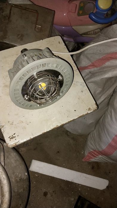 Продам светильники для улицы