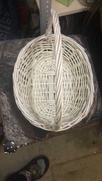 Корзина плетенная из ивы