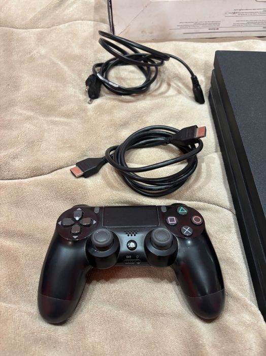 Play Station 4 Pro 1 TB