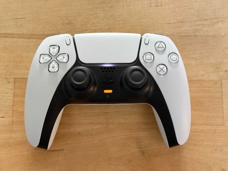 Контролер за PS5 - Dualsense white ПЕРФЕКТЕН
