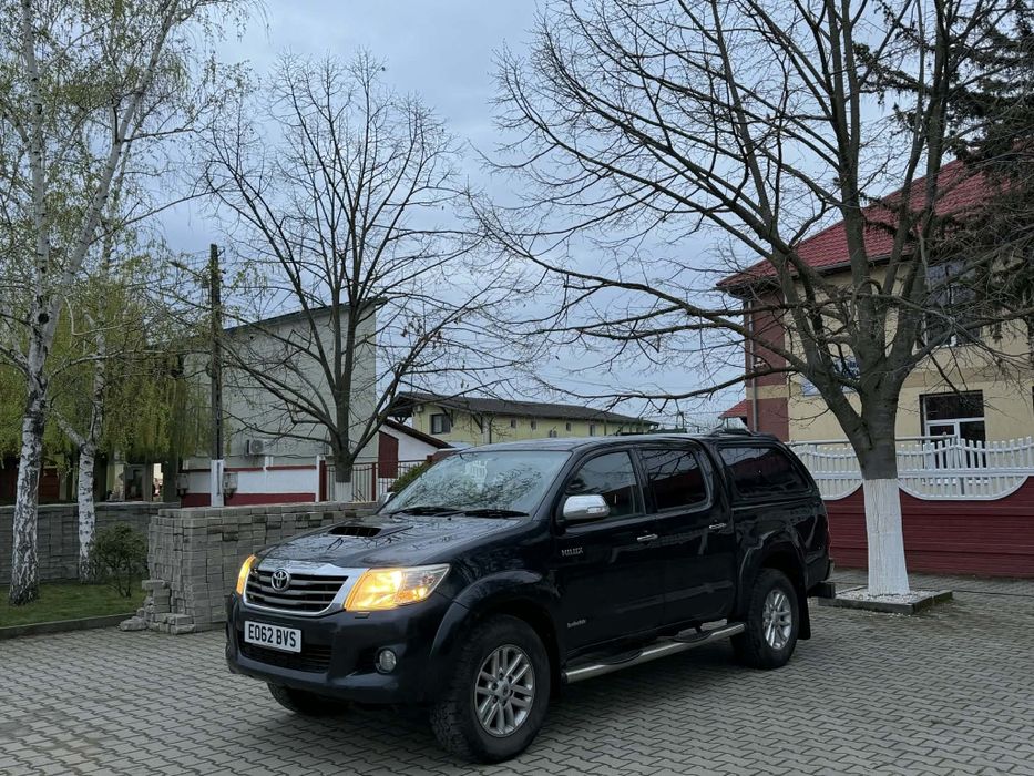 Toyota Hilux 3.0 invincible 2013