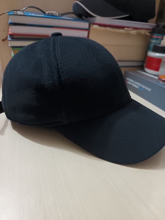 Кепкалар сотилади