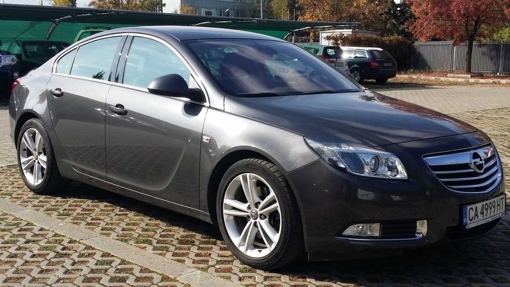 Opel Insignia 2.0 Turbo (Бензин), 2009 г., заводски Sport пакет.