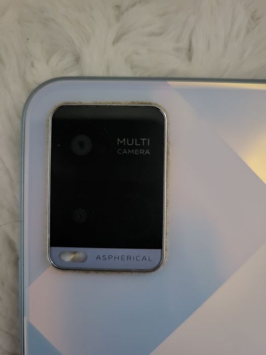 Телефон vivo в отличном состоянии