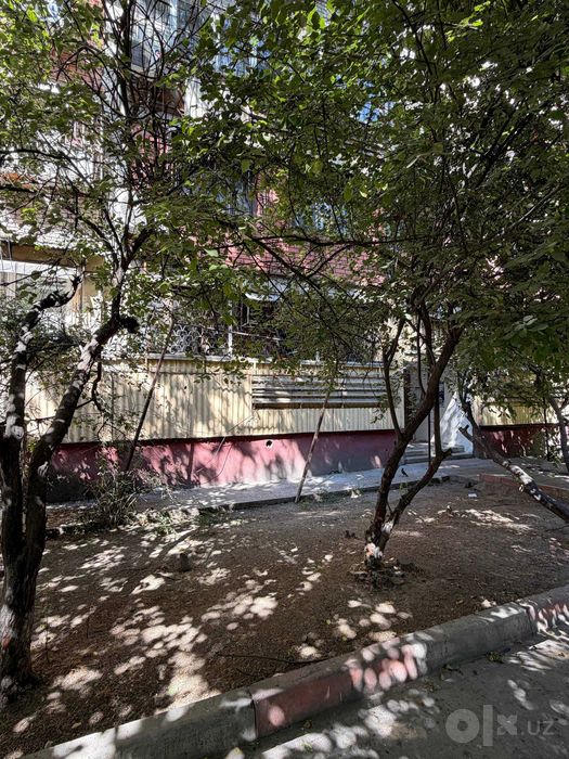 (Добрый) Ц1, 76 м², 1 этаж из 4, 1 линия, Паркинг