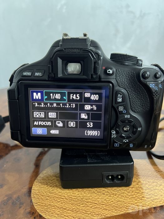 Canon EOS 600D sotiladi