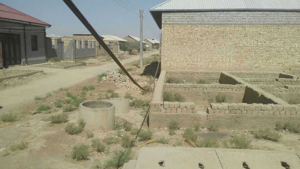 Қурилиши тугалланмаган ер учаска сотилади