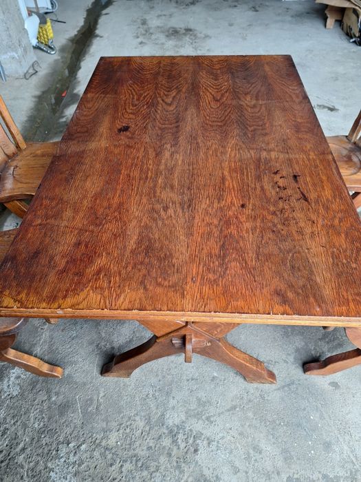 Масивна дървена трапезна маса + 4 стола