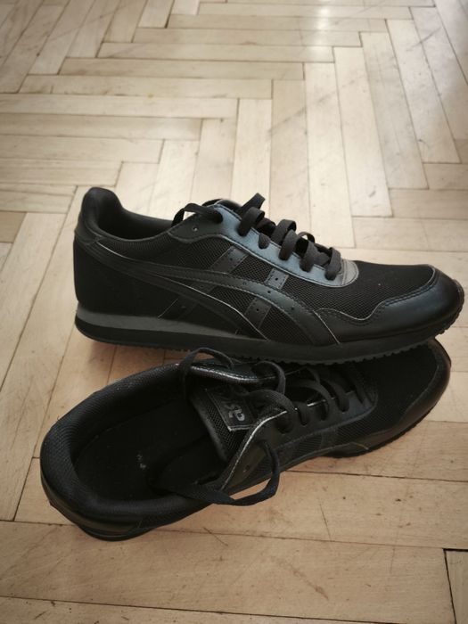 Снукър си Asics Tiger runner , номер 45