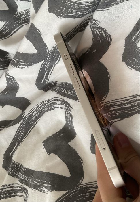 Продам iPhone 13, 128 GB