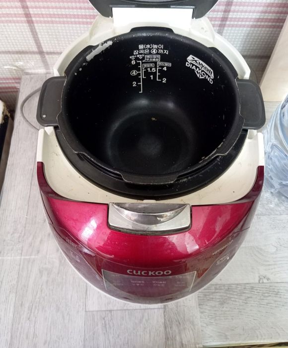 Продаю рисоварку Cuckoo