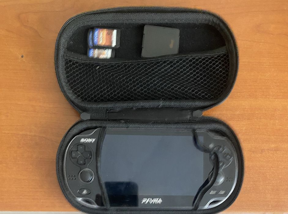 Sony PS Vita model OLED (PCH-1004)