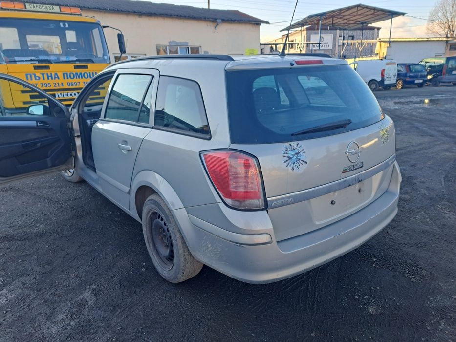 Опел Астра 1.6 16V на части !