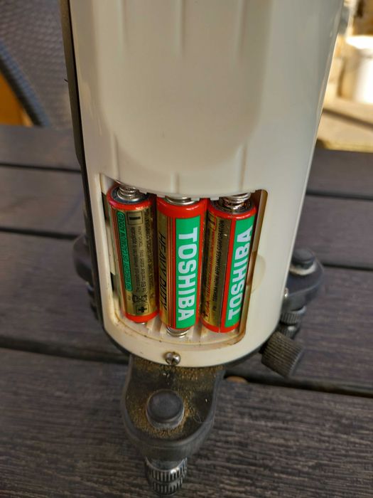 Лазерен нивелир.