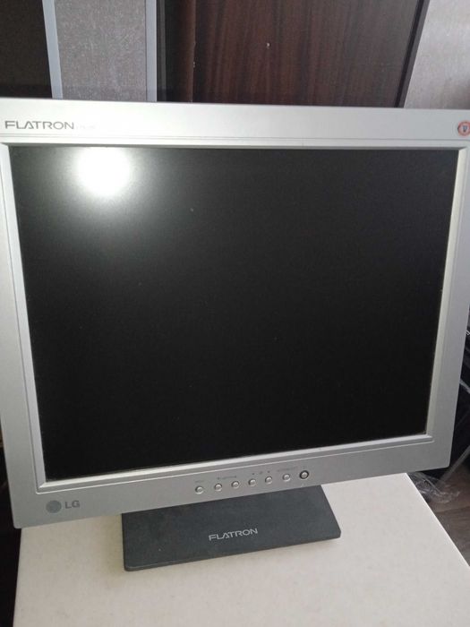 Мониторы LG L1510S.