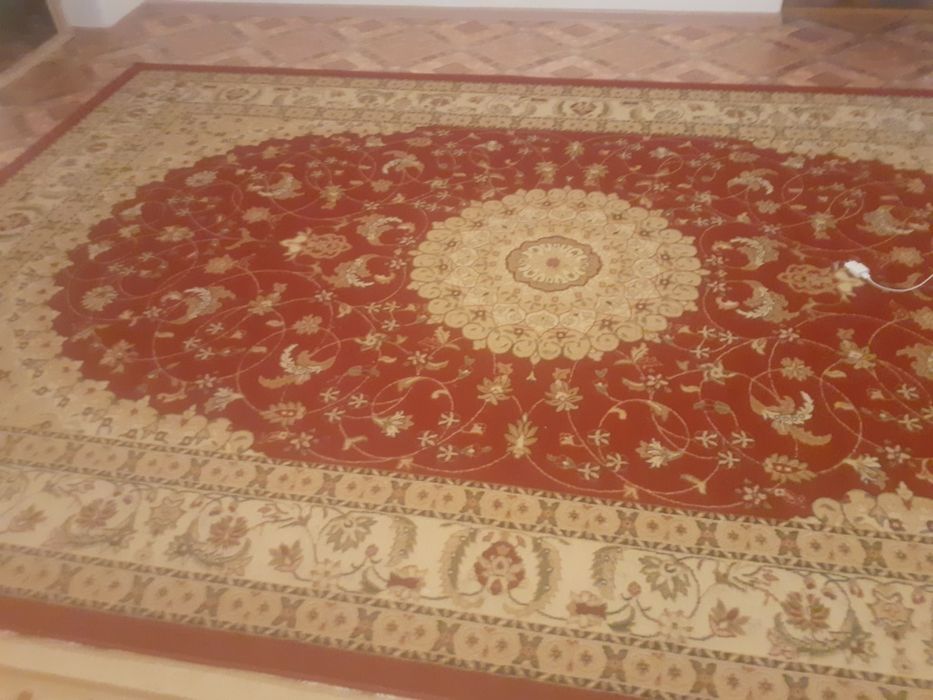 Кілем сатылады.кілем.