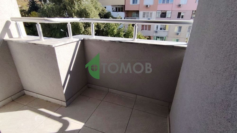 Двустаен апартамент в кв. Железник