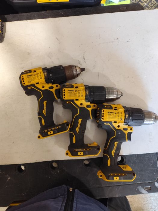 Безчетков акумулаторен винтоверт Девалт DeWALT DCD709