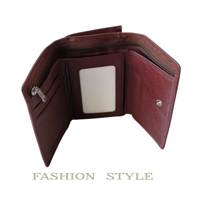 Дамски портфейл от естествена кожа