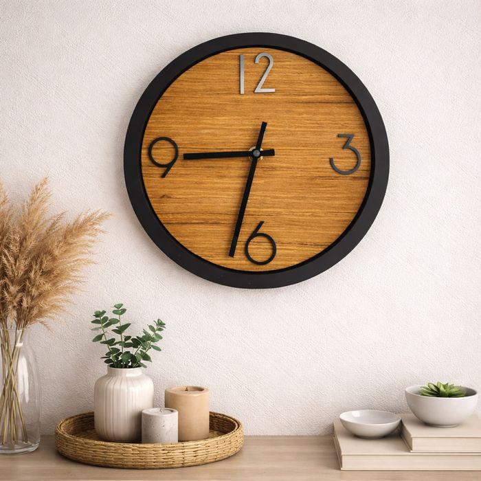 Часы ручной работы