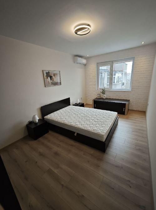 Дава се под наем Тристаен апартамент в Варна, Лятно кино Тракия - 70 кв.м за 698.19 € - Снимка #2