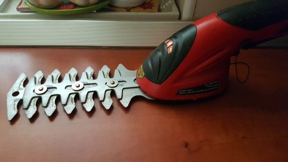 Trimmer, foarfeca gard viu, Viking profesionala si minitrimer