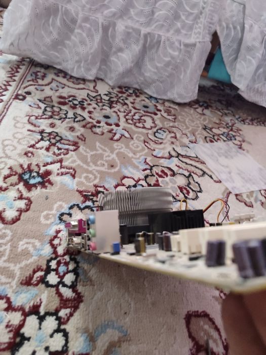 Материнская плата ASUS