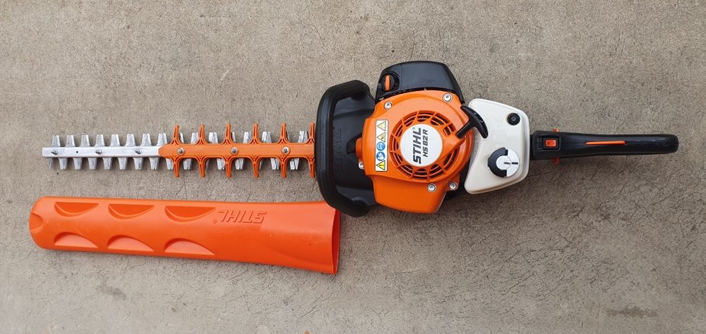 Foarfeca de tuns gard viu stihl HS 82r.