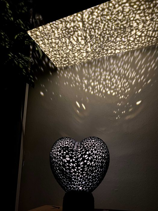 Lampa LED decorativa in forma de inima perfect pentru Valentine’s Day