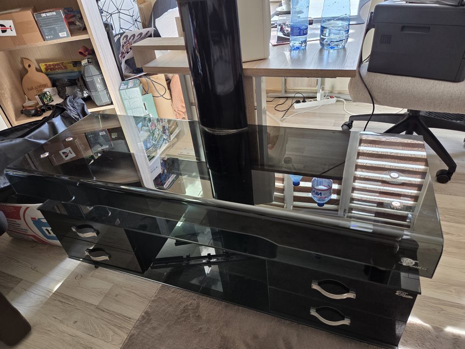 Стъклен Тв шкаф черен