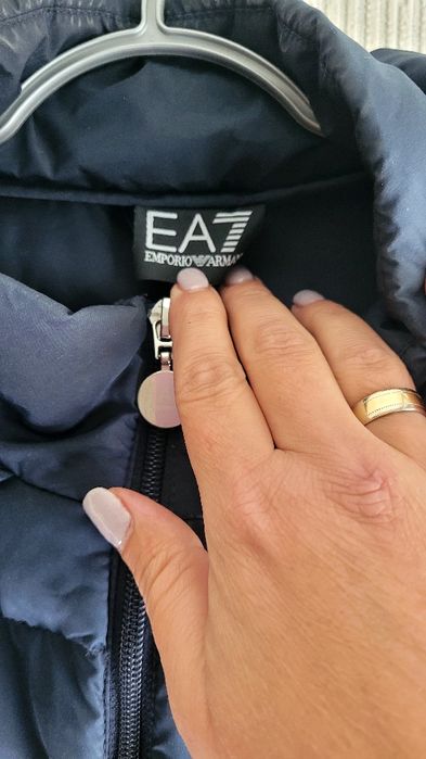 Яке EA7 олекотено оригинално