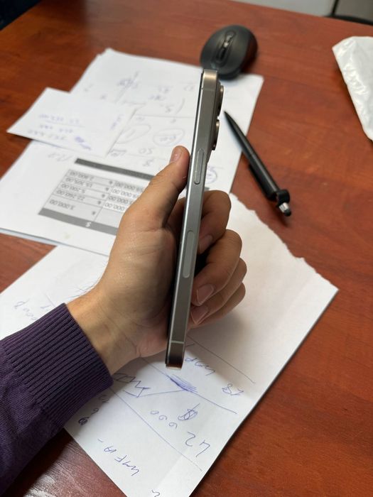 iPhone 15 pro max LLA