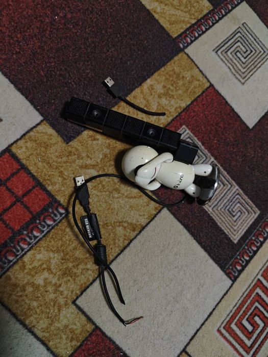 Kamera sotladi 2 ta kamera