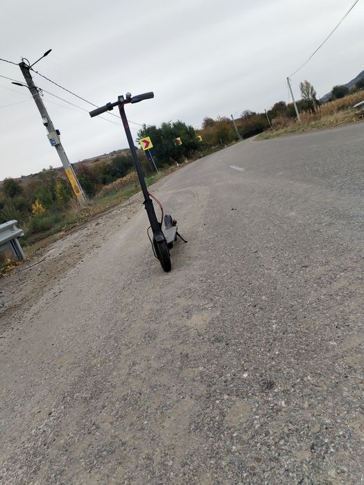 Trotineta electrica Xiaomi m365 citiți descrierea
