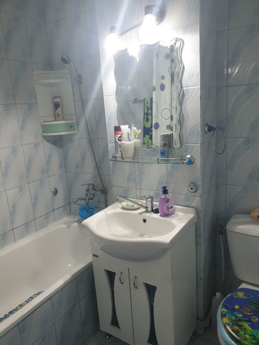Închiriez apartament