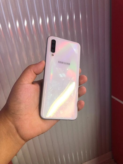 Обменяю телефон в хорошем состоянии