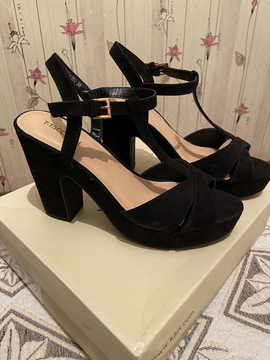 Туфли на каблуке