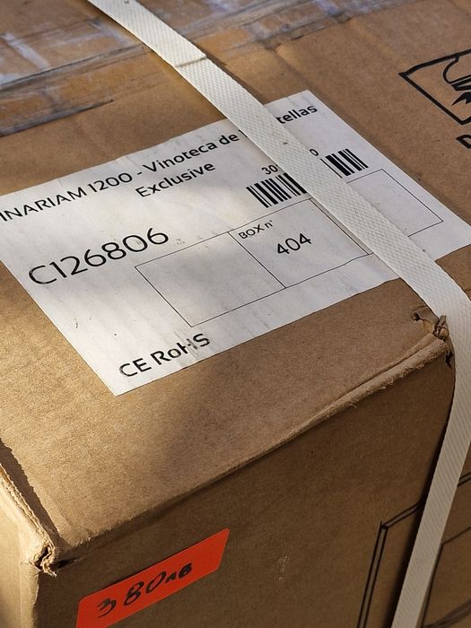 Витрина за вино Vinariam 1200 by IKOHS