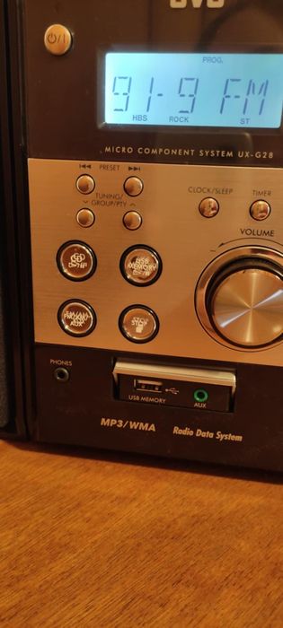 Ретро JVC музикална уредба*СD* MP3* Радио* Нова