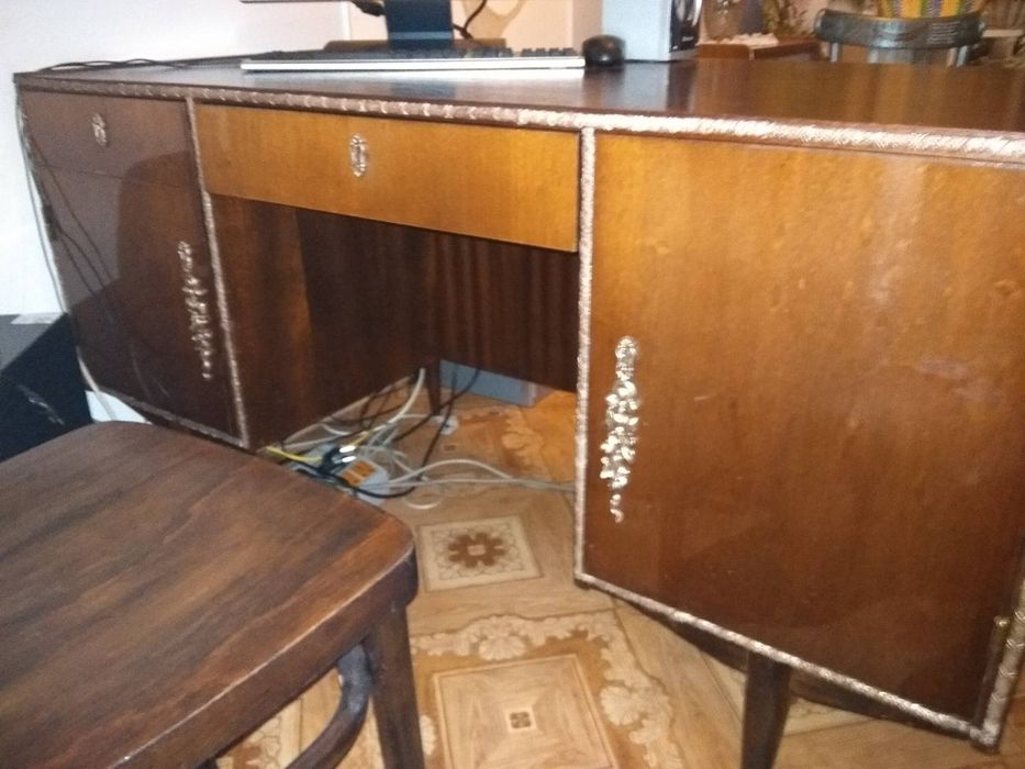 Продам письменный стол