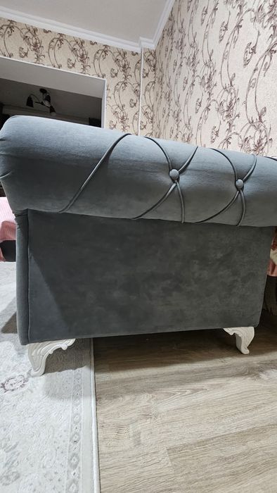 Продам диван и кресла