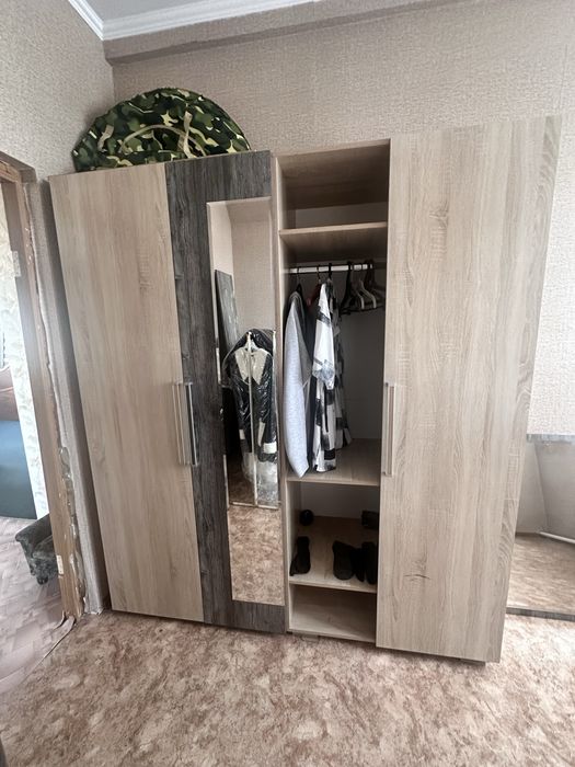 Продам шифоньер из лдсп