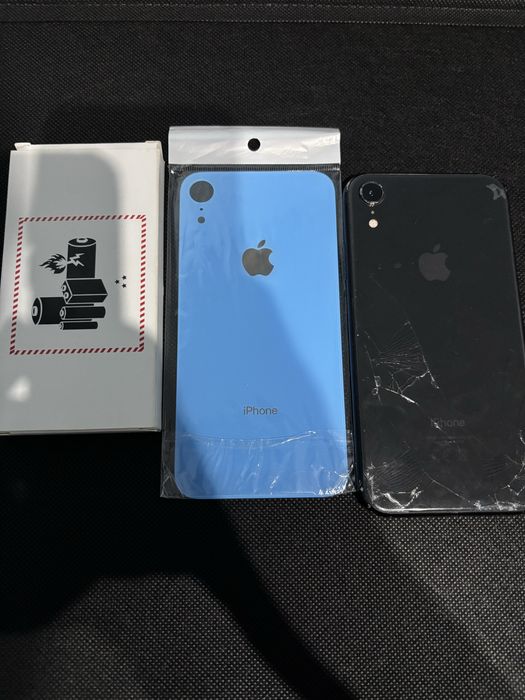 Iphone XR stricat + carcasa + baterie