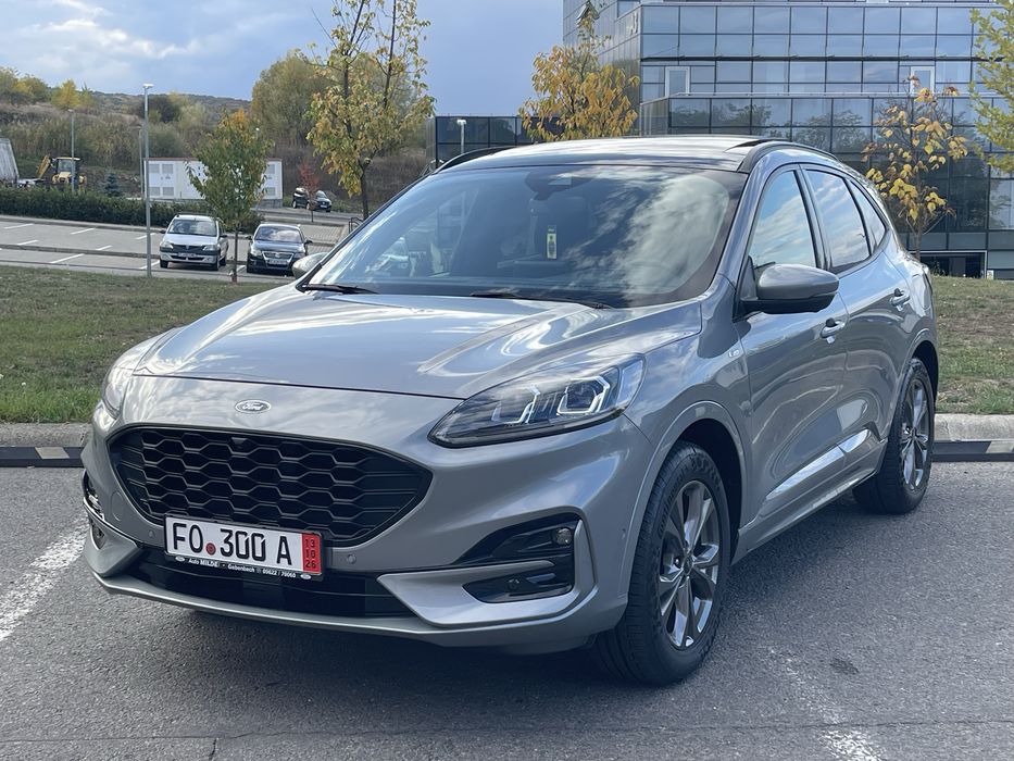 Ford Kuga ST Line 4x4 2021 190 cp Distronic/Head up/Panoramic